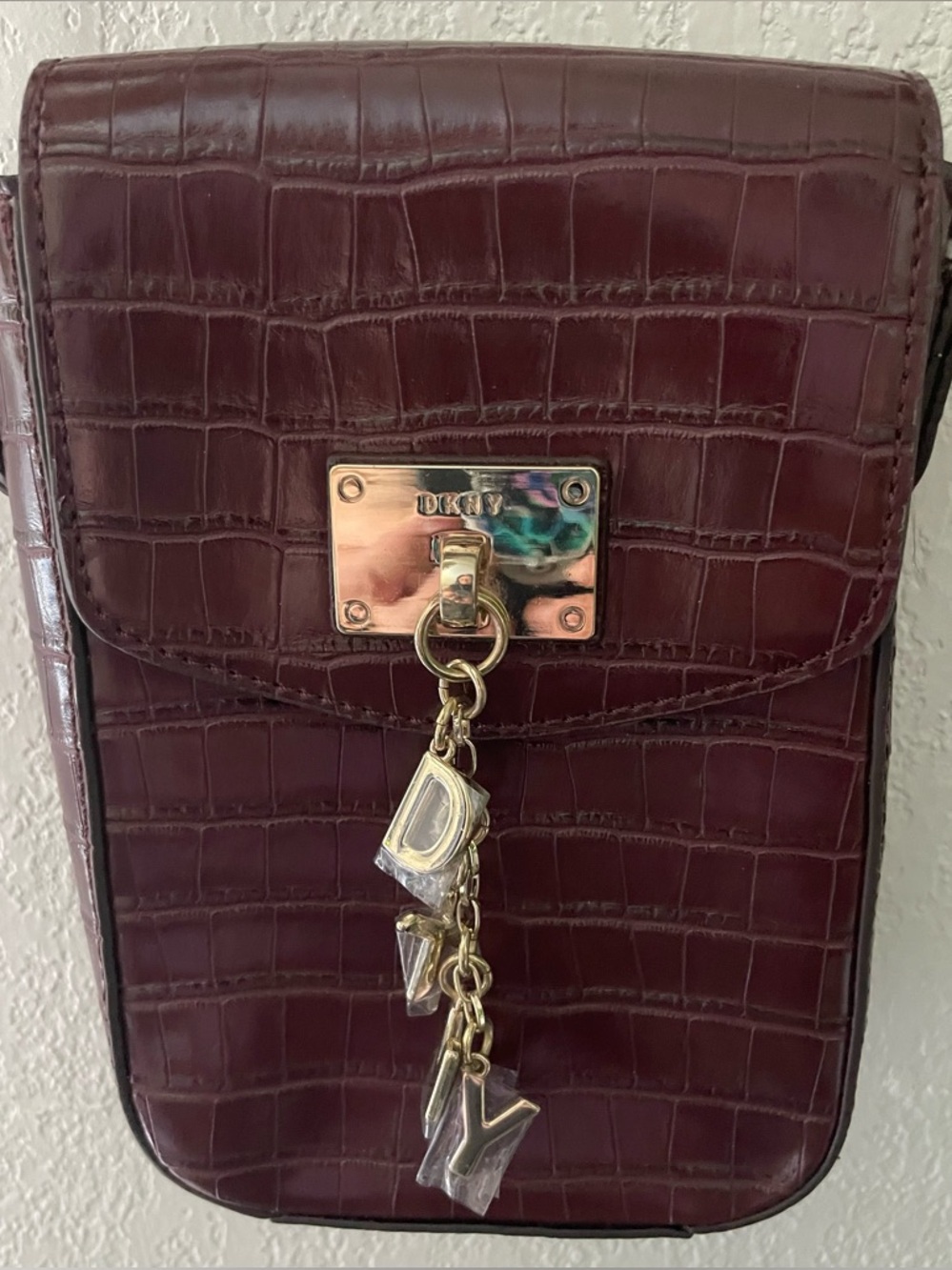 DKNY PURSE CROSSBODY OR SHOULDER